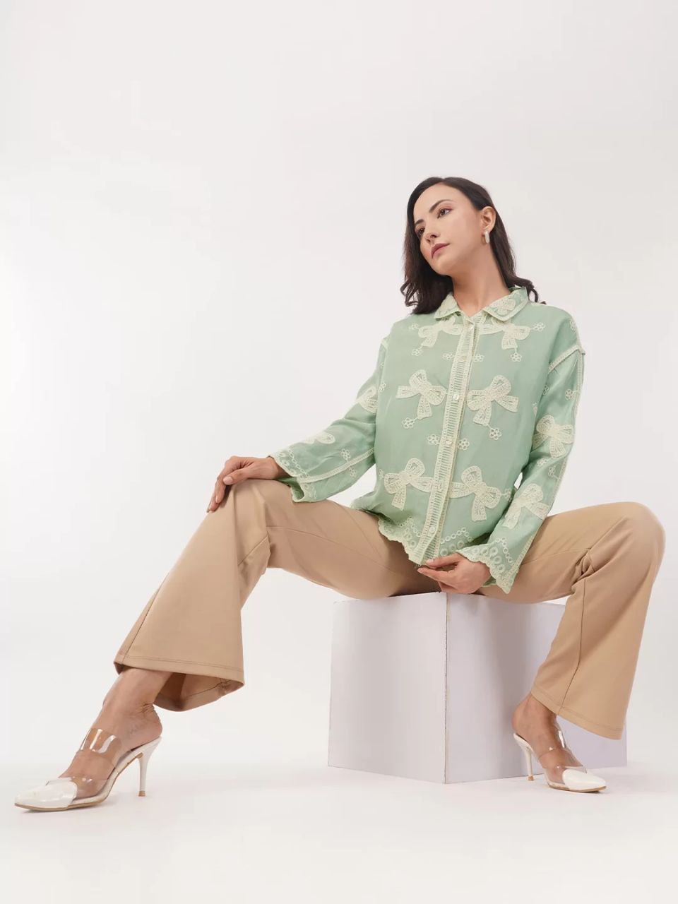 China Floral Embroidered Cotton Oversized Casual Shirt for Women