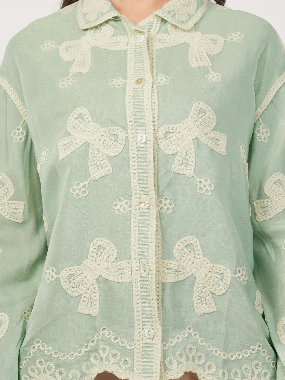 China Floral Embroidered Cotton Oversized Casual Shirt for Women